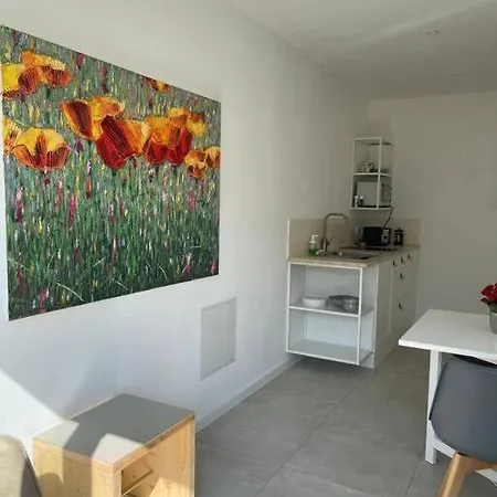 Apartment Sonniges Im Garten, In Zentraler Lage